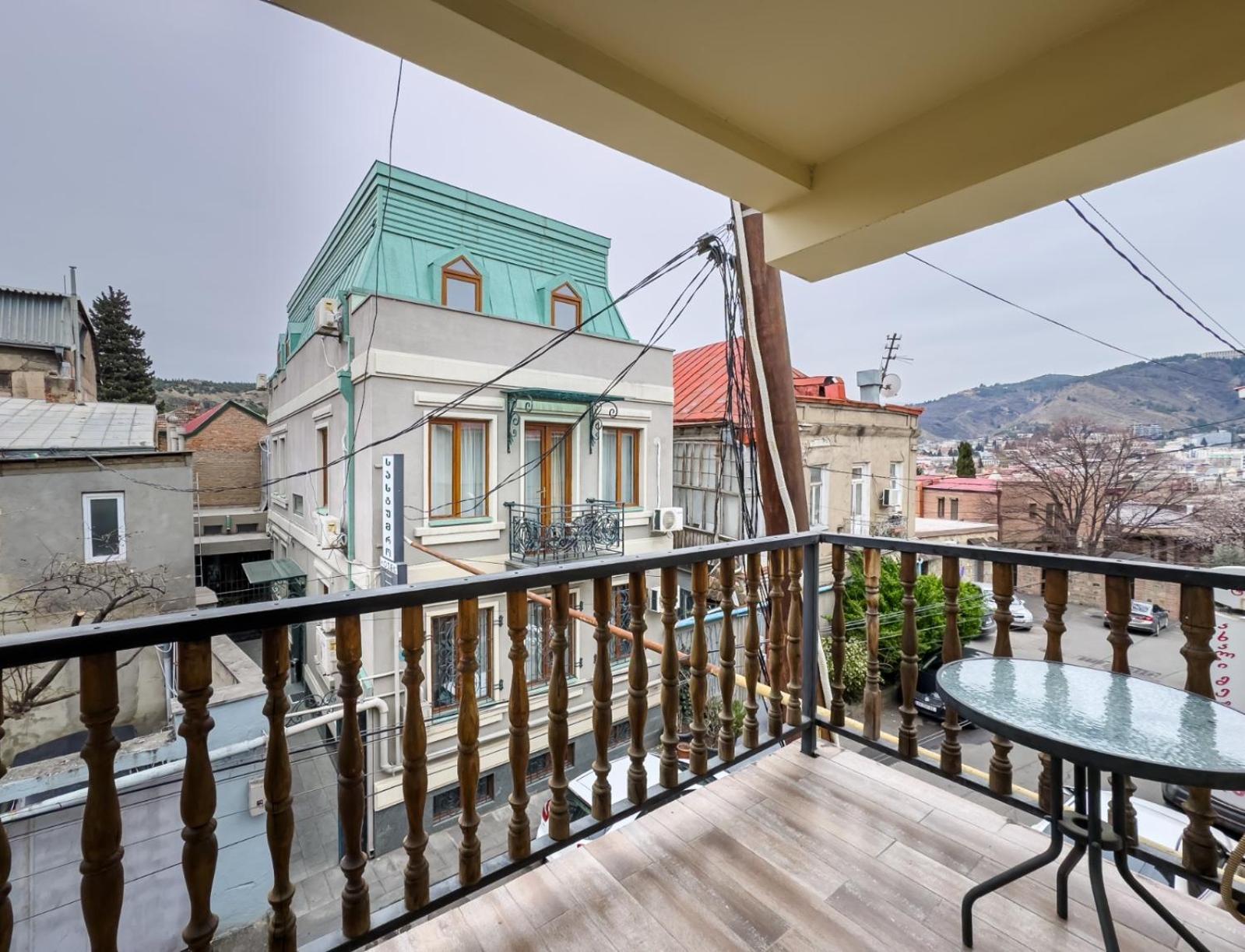 Hotel New Metekhi Tbilisi Exterior photo