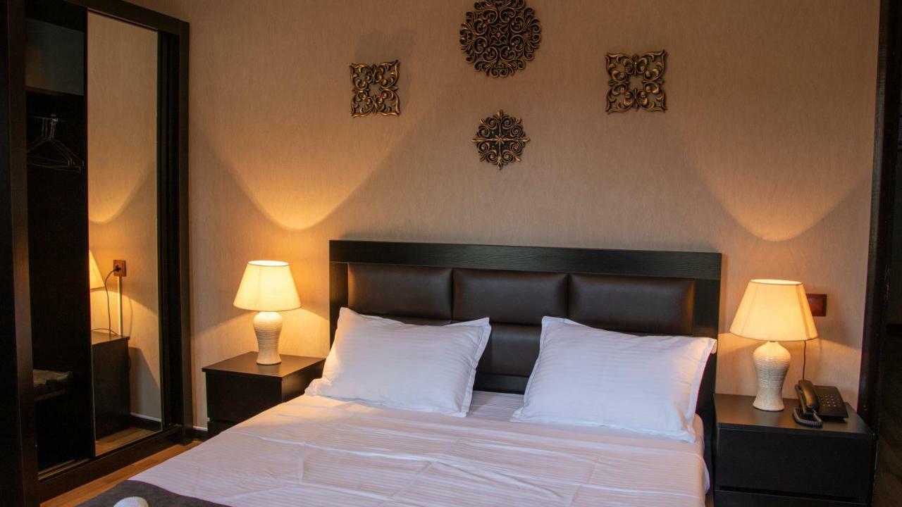 Hotel New Metekhi Tbilisi Exterior photo