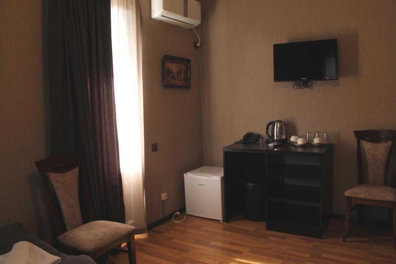 Hotel New Metekhi Tbilisi Exterior photo